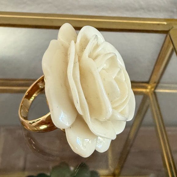 Kenneth Jay Lane Flower Ring,All Products : American Fashion Style Bags On Sale